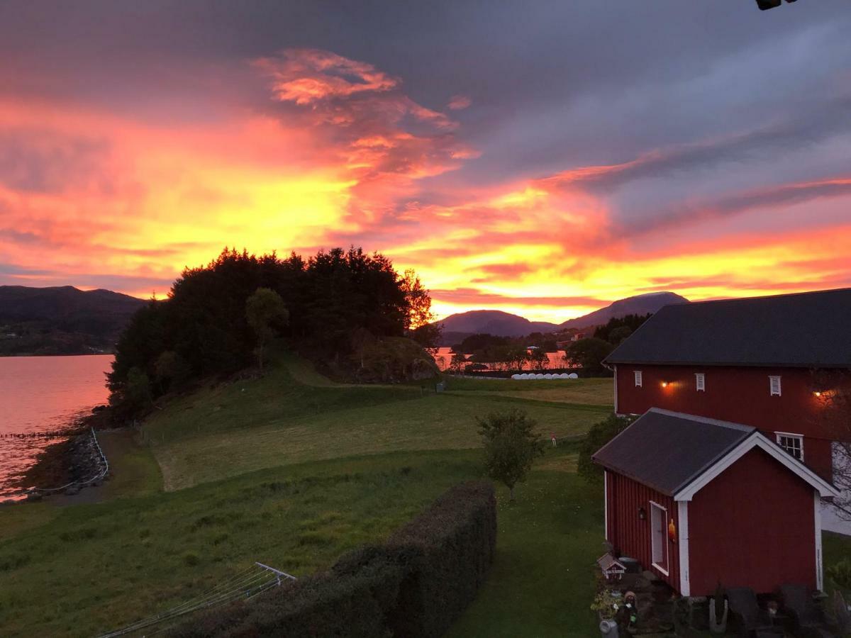شقة Ola Bua Near The Atlantic Road Lyngstad المظهر الخارجي الصورة